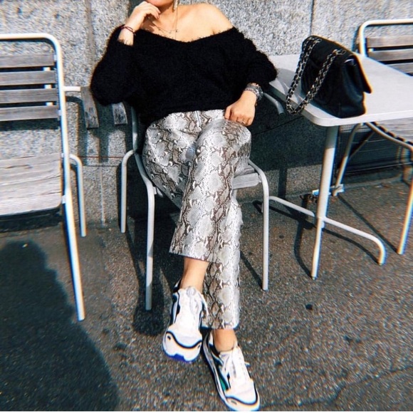 Faux Snake Skin Cropped Pants - Picture 5 of 14